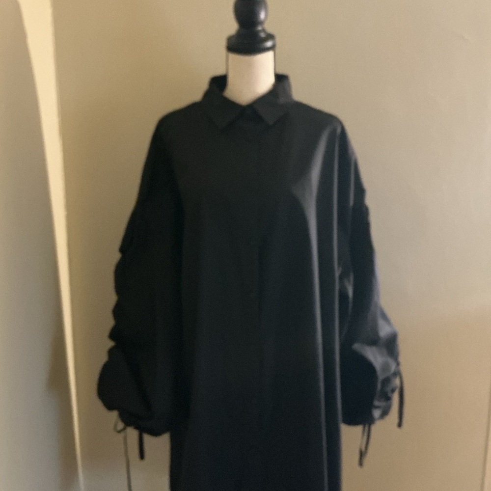 NWT Boohoo Black Oversized Button-Up Shirt Size 16 Ruched Drawstring Sleeve - Picture 2 of 10